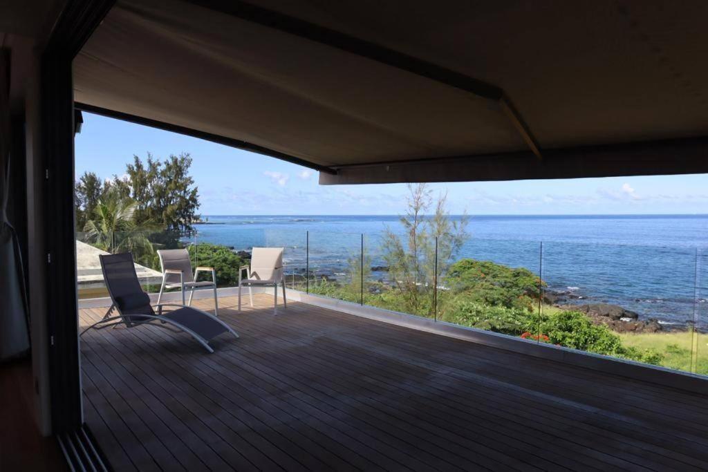 Apartamento Oceans Luxury Oceanfront Apart Sunset View With Pool Flic-en-Flacq Exterior foto